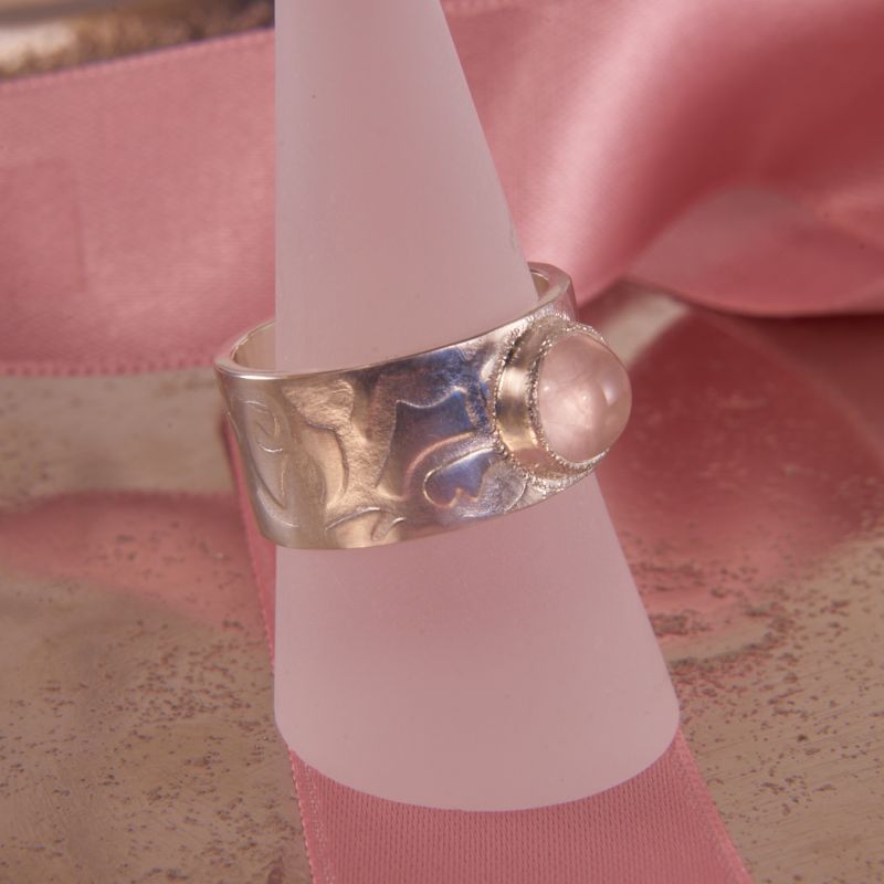 Rosenquarz Ring aus Silber